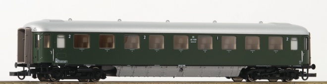 Passenger car 1st/2nd class<br /><a href='images/pictures/Roco/Roco-74426.jpg' target='_blank'>Full size image</a>